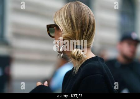 Stockholm, Suède. Août 31, 2017. Céline Aagaard arrivant à l'Totême défilé lors de la Fashion Week de Stockholm - Aug 31, 2017 - Photo : Manhattan piste/Grace Lunn ***pour un usage éditorial uniquement*** | utilisée dans le monde entier/dpa/Alamy Live News Banque D'Images