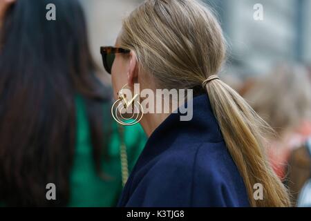 Stockholm, Suède. Août 31, 2017. Tine Andrea arrivant à l'Totême défilé lors de la Fashion Week de Stockholm - Aug 31, 2017 - Photo : Manhattan piste/Grace Lunn ***pour un usage éditorial uniquement*** | utilisée dans le monde entier/dpa/Alamy Live News Banque D'Images