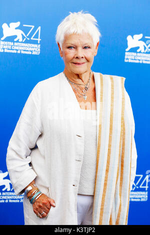 Venise, Italie. 06Th Sep 2017. Judi Dench assiste à la 'Victoria & Abdul photocall photocall' au cours de la 74e Mostra de Venise le 3 septembre 2017 à Venise, Italie. Crédit : John Rasimus/Media Punch ***France, Suède, Norvège, Finlande, USA, Denark, la République tchèque, l'Amérique du Sud seulement***/Alamy Live News Banque D'Images