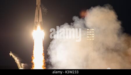 Le MS-05 lancements Soyouz à la Station spatiale internationale de la NASA pour Expedition 52 au cosmodrome de Baïkonour le 28 juillet 2017 à Baïkonour, au Kazakhstan. (Photo par Joel Kowsky via Planetpix) Banque D'Images