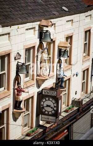 Vue du centre-ville de Stockport Cheshire dans gtr Manchester. Jardin d'hiver splendide horloges horloge automate Banque D'Images