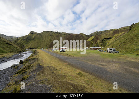 Thakgil terrain de camping dans le sud de l'Islande. Banque D'Images