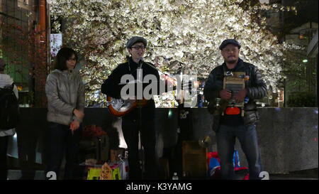 Kyoto, Jpana - Mars 28, 2015 : belle sakura saison dans la ville de Kyoto stree view avec beau pont pour le fond Banque D'Images