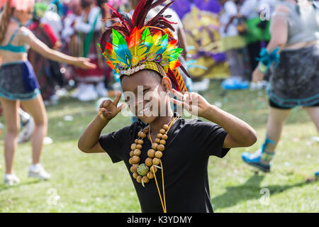 Célébrons les 50 ans de la tolérance, de la culture et de la diversité. Leeds West Indian Carnaval 2017. Banque D'Images