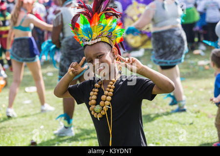 Célébrons les 50 ans de la tolérance, de la culture et de la diversité. Leeds West Indian Carnaval 2017. Banque D'Images