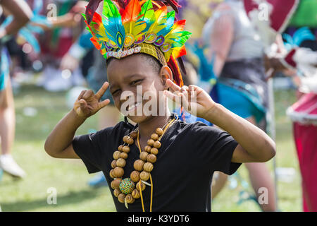 Célébrons les 50 ans de la tolérance, de la culture et de la diversité. Leeds West Indian Carnaval 2017. Banque D'Images