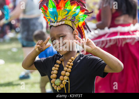 Célébrons les 50 ans de la tolérance, de la culture et de la diversité. Leeds West Indian Carnaval 2017. Banque D'Images