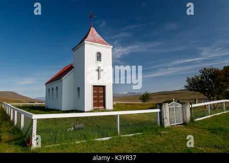 Petite église dans les régions rurales de l'Islande. Banque D'Images