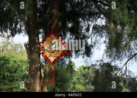 Bon chinois pendaison qui contient le sens de la prospérité et de la richesse Banque D'Images