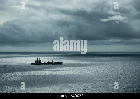 La commande de transport maritime militaire Henry J. Kaiser-reconstitution de la flotte classe oiler USNS Pecos (T-AO 197) participe à un PHOTOEX Banque D'Images