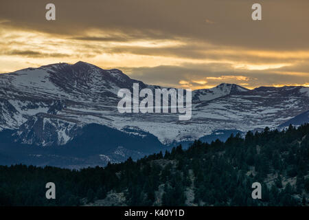 Une vue sur un mont Evans, de l'Evergreen, Colorado. Banque D'Images