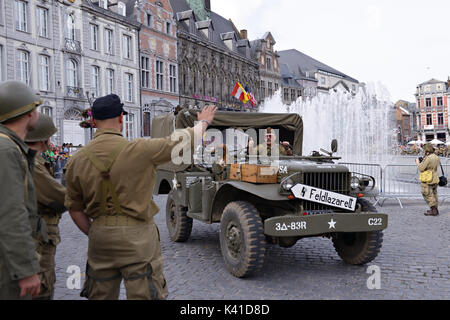 18 édition de réservoirs en ville événements dédiés au 73 anniversaire de la libération de Mons en 1944. Banque D'Images