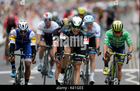 L'équipe de Dimension Data Edvald Boassen Hagen gagne à Blyth durant la phase 2 de l'OVO Energy Tour of Britain de Kielder Water et parc forestier de Blyth. Banque D'Images