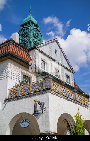 Bathhouse Sprudelhof à Bad Nauheim, Allemagne. Le Sprudelhof est une ancienne station climatique fondée dans la période Art Nouveau. Banque D'Images