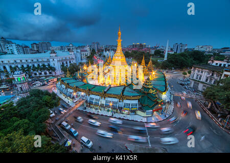 La pagode Sule à Yangon, Myanmar Banque D'Images