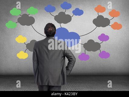 Digital composite de Businessman et colorés sur fond gris carte mentale Banque D'Images