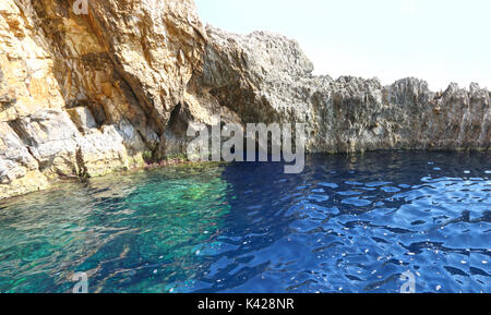 Les grottes de l'île de Paxos bleu Grèce Banque D'Images