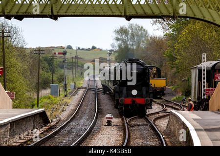 Locomotive à vapeur "Eddystone" travaillant sur le chemin de fer Swanage.L'Angleterre. En arrivant, une station de Corfe gare rurale uk Banque D'Images