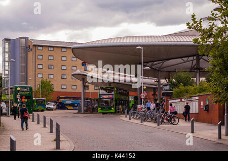 La station de bus à Norwich , Norfolk , Angleterre , Angleterre , Royaume-Uni Banque D'Images