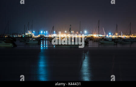 Le port de Poole de nuit Banque D'Images