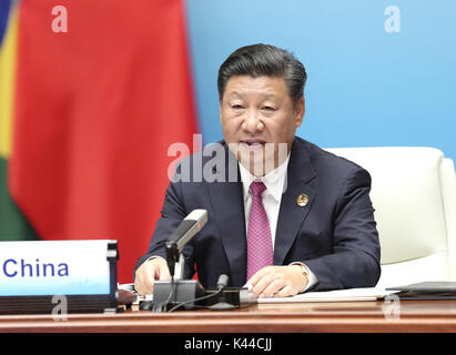 Xiamen, Chine, province du Fujian. 16Th Jun 2017. Le président chinois Xi Jinping aborde le neuvième sommet des BRICS à Xiamen, dans le sud-est de la province de Fujian en Chine, le 4 septembre 2017. Credit : Ma Zhancheng/Xinhua/Alamy Live News Banque D'Images