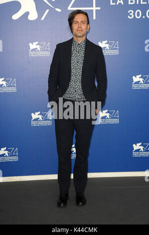 Venise, Italie. 08Th Sep 2017. 74e Festival du Film de Venise, une séance de film 'Una Famiglia' présenté : Sebastiano Riso indépendant Crédit : Photo Agency Srl/Alamy Live News Banque D'Images