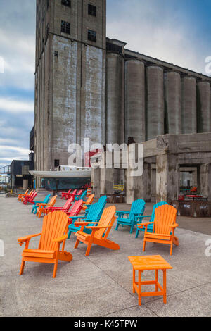 USA, New York, dans l'ouest de New York, Buffalo, Silo, ville nouvelle de divertissement autour de silos à grains rénové Banque D'Images