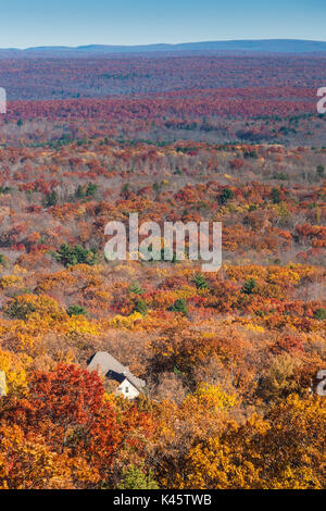 USA, Pennsylvania, Pocono Mountains, Mt. Pocono, vue depuis le bouton de Pocono, automne Banque D'Images