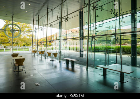 USA, New York, Région des lacs Finger, Corning, Corning Museum of Glass, verre intérieur galerie Banque D'Images