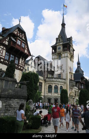 Carpates, Sinaia, Roumanie. Le château de Peles, bâti par le roi carol i comme résidence d'été, de style néo-renaissance Banque D'Images
