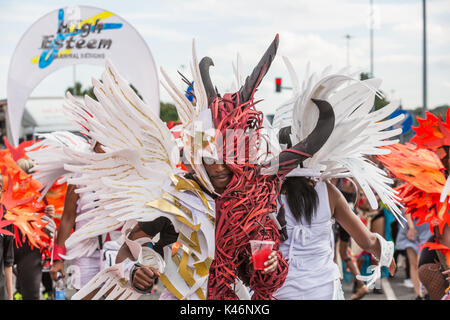 Une célébration de la diversité, de la culture et de la tolérance, 50 ans de Leeds West Indian Carnaval 2017. Banque D'Images