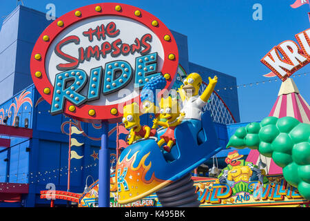 Los Angeles, Hollywood, USA : Simpsons ride dans le parc Universal Studios Banque D'Images