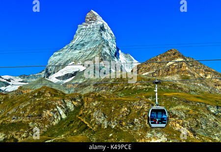 De la Télécabine Matterhorn Express passant le pic Matterhorn, Zermatt, Valais, Suisse Banque D'Images