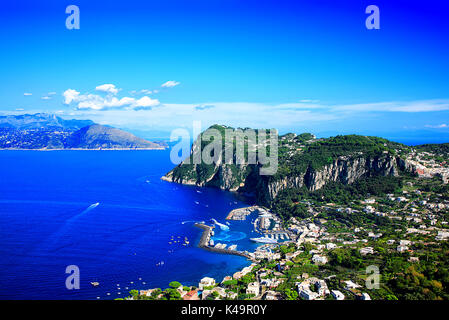 Marina Grande, île de Capri, Campanie, Golfe de Naples, Italie. Banque D'Images