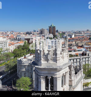 Blick vom Palacio de Comunicaciones, Plaza de la Cibeles, Madrid, Espagne Banque D'Images