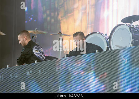 Turku, Finlande 8e juillet 2017 Duo suédois Galantis fonctionne à l'édition 2017 de l'Open Air Festival Ruisrock finlandais Banque D'Images