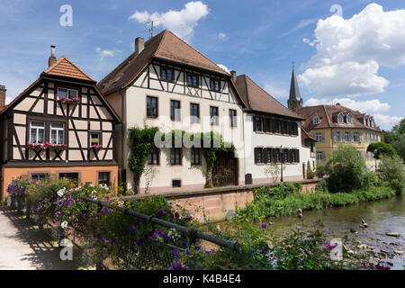 Ettlingen avec la rivière alb, district de Karlsruhe, forêt noire, Bade-Wurtemberg, Allemagne, Europe Banque D'Images