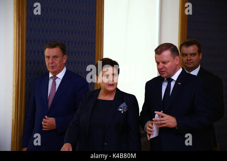 Varsovie, Pologne. 05 Sep, 2017. Primer Beata Szydlo a tenu une conférence de presse conjointe avec le Premier ministre letton Maris et Kucinskis Skvernelis Premier ministre lituanien Saulius à Varsovie. Credit : Jake Ratz/Alamy Live News Banque D'Images