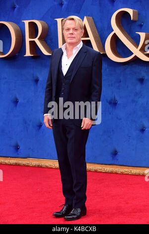 Londres, Royaume-Uni. 05 Sep, 2017. Eddie Izzard participant à la UK Premiere DE VICTORIA & Abdul à l'Odeon Leicester Square Londres 5 Septembre 2017 Crédit : Peter Phillips/Alamy Live News Banque D'Images