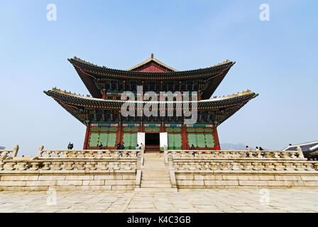 Gyeongbukgung palace également connu sous le nom de Gyeongbokgung Palace ou Palais Gyeongbok, était le principal palais royal de la dynastie Joseon. Situé à Séoul, en Banque D'Images