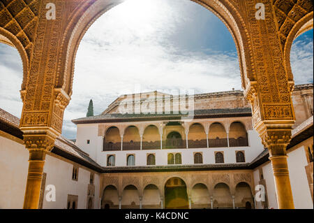 Patio de los Arrayanes, Le Palais Nasrides de Bonzaïs, Alhambra à Grenade, Andalousie, Espagne Banque D'Images