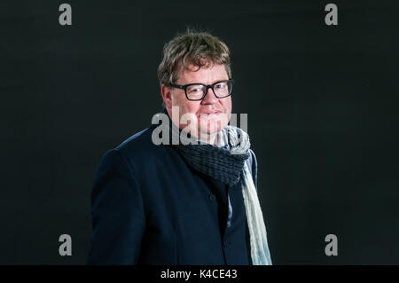 La romancière britannique, documentaire, producteur de télévision et dramaturge James Runcie assiste à un photocall au cours de l'Edinburgh International Book Banque D'Images