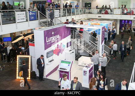 -La Maison en live au recrutement du Business Design Centre. Les visiteurs assistent à la 1 jours de conférence et exposition pour spécialiste de l'interne les recruteurs. Banque D'Images