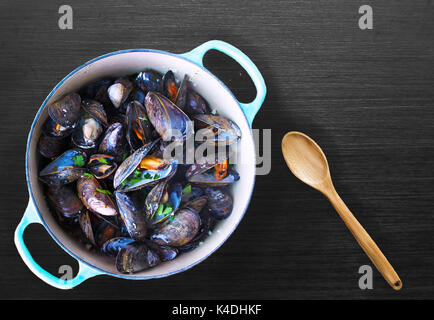 Moules cuites à la vapeur Banque D'Images