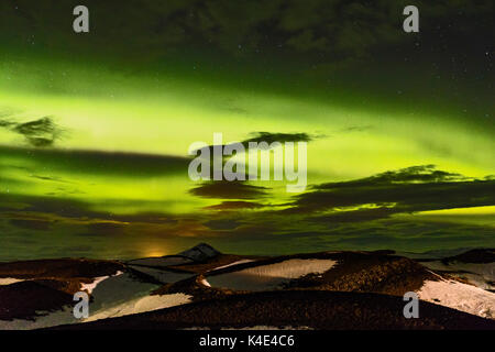 Northern Lights dansant dans les Skies au-dessus de Myvatn, dans le nord de l'Islande Banque D'Images