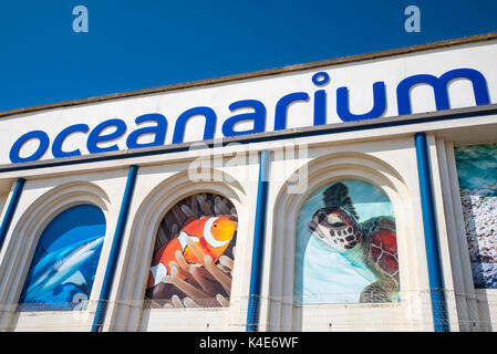 BOURNEMOUTH, Royaume-Uni - 16 août 2017 : l'extérieur de l'Océanarium dans la station balnéaire de Bournemouth dans le Dorset, le 16 août 2017. Banque D'Images