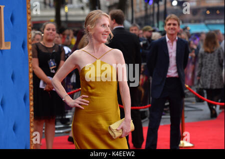 Fenella Woolgar arrivant au Victoria & Abdul première au cinéma Odéon, Londres. ASSOCIATION DE PRESSE Photo. Photo Date : le mardi 5 septembre. Crédit photo doit se lire : Matt Crossick/PA Wire. Banque D'Images