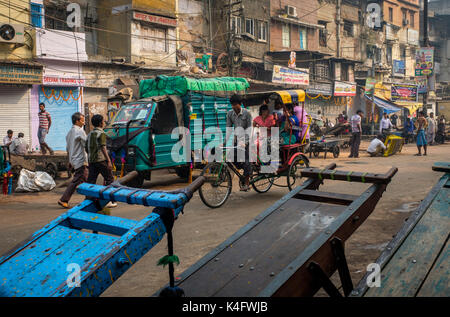 NEW DELHI, INDE - CIRCA Octobre 2016 : Rue autour du marché aux épices et le Chandni Chowk zone dans Old Delhi. Banque D'Images