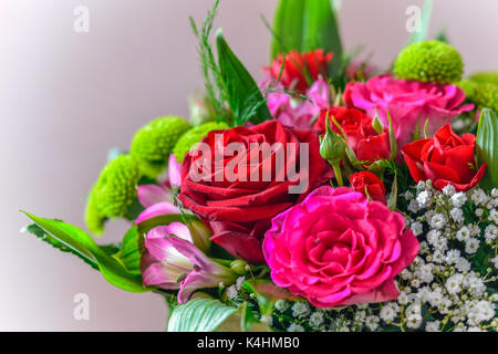 Bouquet de rose, des tons verts, beau bouquet de fleurs, fleur boquet, rose et roses rouges Banque D'Images