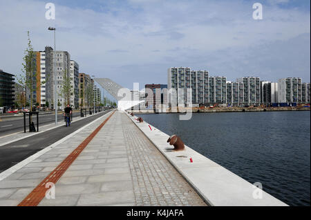 La nouvelle tour d'observation sur l'eau face à Aarhus, Danemark. Banque D'Images